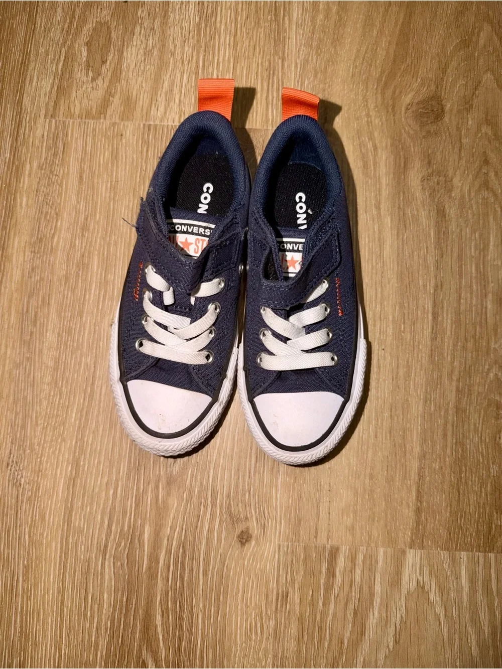 Converse Kids Blue and White Low-Top Sneakers with Orange Pull Tab (Unisex)